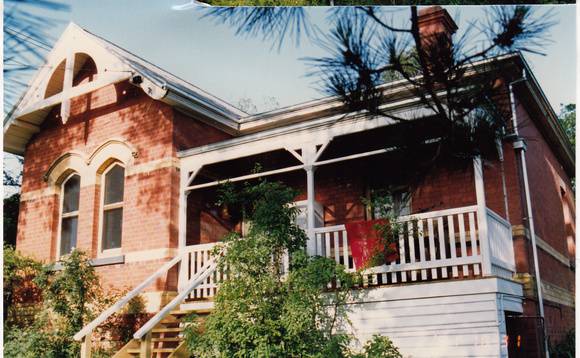 State School 209 Residence Pines 690 Main Rd Colour 3 - Shire of Eltham Heritage Study 1992