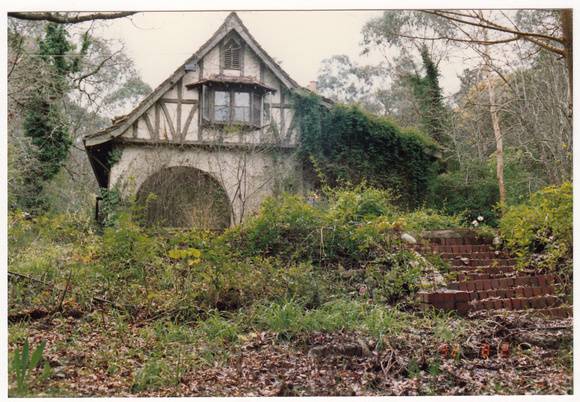 Penleigh Boyd House North Warrandyte Colour 11 - Shire of Eltham Heritage Study 1992