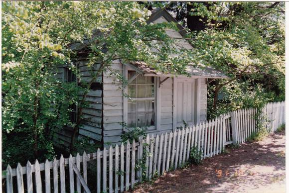 Jarrold Cottage Shop Studio 701 Main Rd Colour 1 - Shire of Eltham Heritage Study 1992