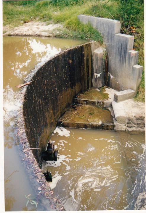 Smith Dam Karingal Drive Eltham Colour 3 - Shire of Eltham Heritage Study 1992