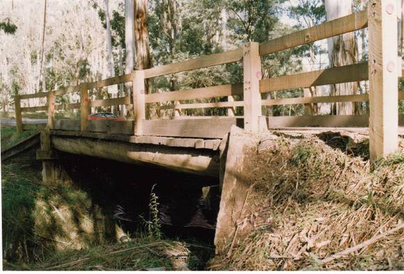 Timber Trestle Bridge Arthurs Creek Eagles Nest Rd Colour 3 - Shire of Eltham Heritage Study 1992