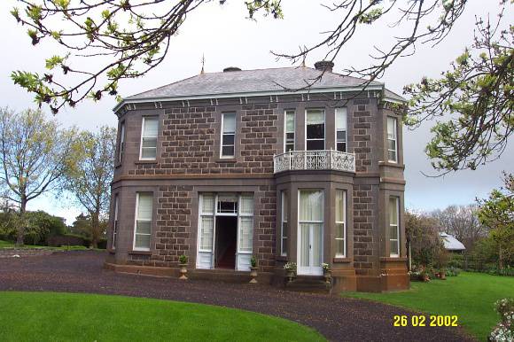 23175 Devon Park Dunkeld facade 1644