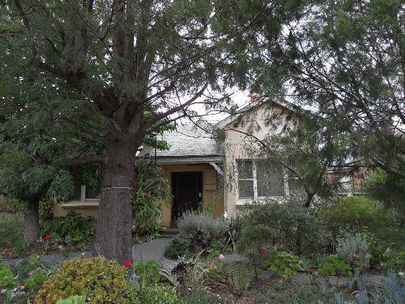 34 Nicholson Street