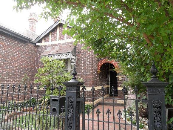 38 Nicholson Street