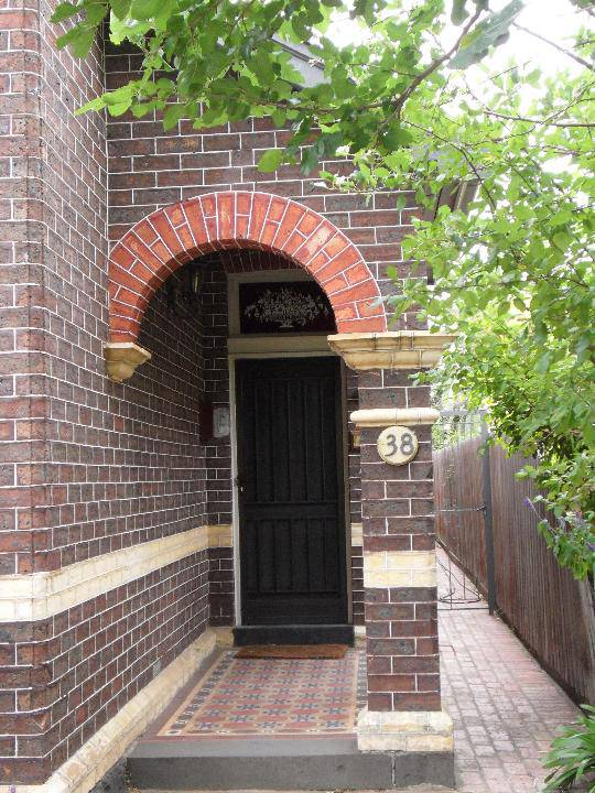 38 Nicholson Street