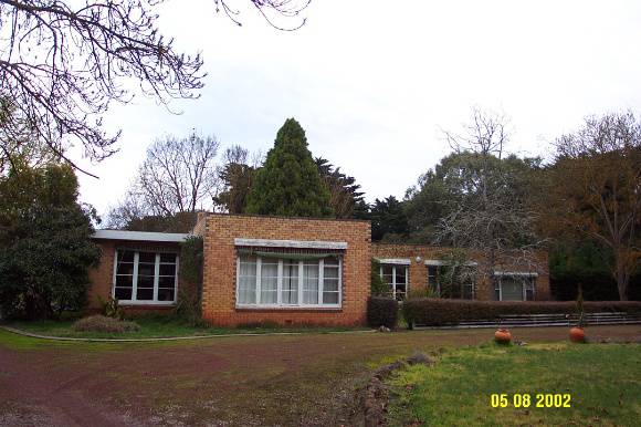23643 Eaton Park Glenthompson facade 1228