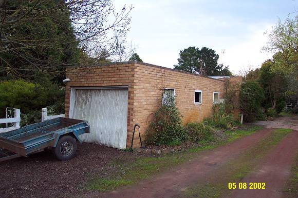 23643 Eaton Park Glenthompson garage 1218