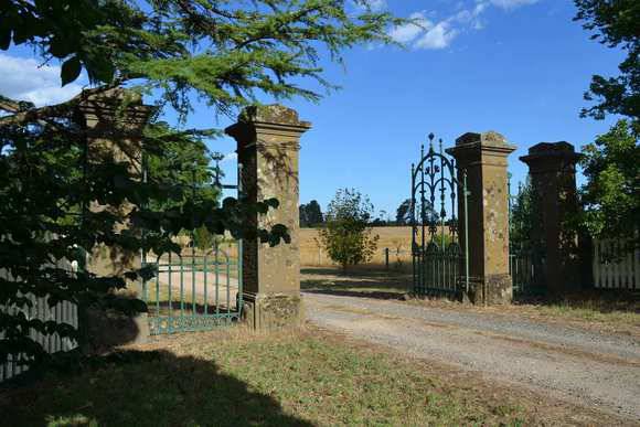 Photo 1 Gate Posts and Cast Iron Gates.jpg
