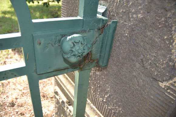 Photo 3 Detail of lock and cast iron handle.jpg