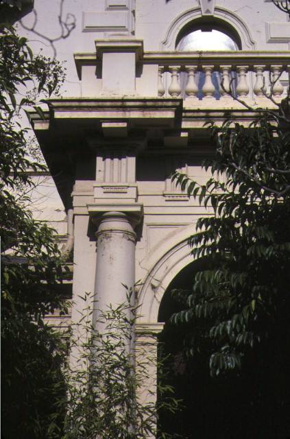 residence 193 george street east melbourne detail of entrance may1983