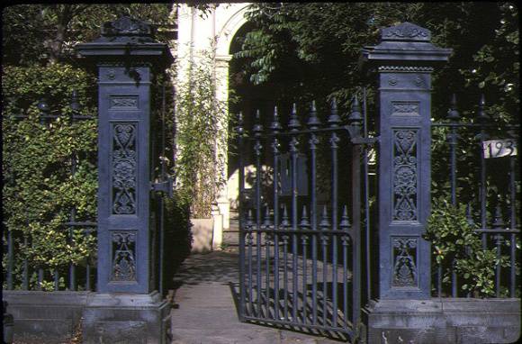 residence 193 george street east melbourne front gates may1983