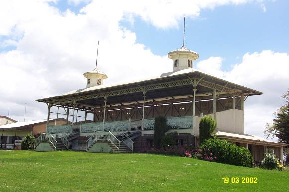 23522 Hamilton Racecourse Grandstand  old  1839