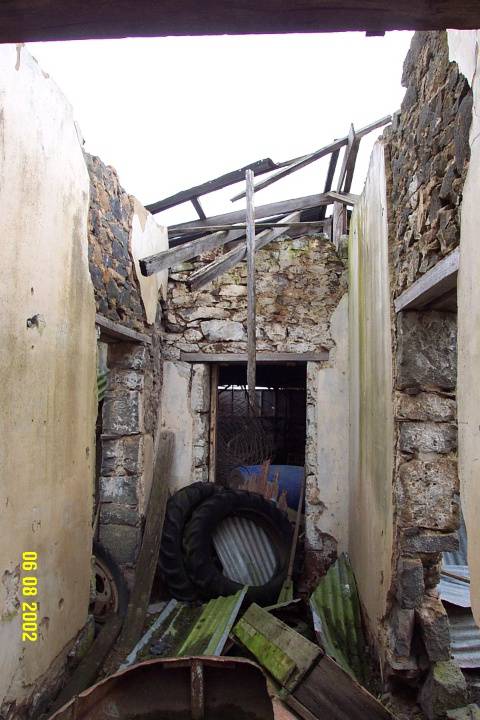 23113 Hilgay Coleraine front hall 1246