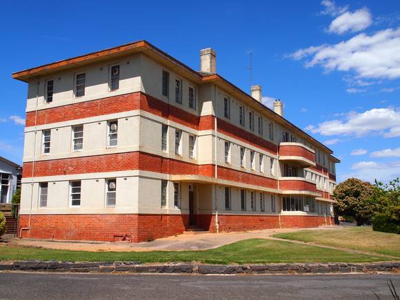 H1223 ARADALE LHA 2015 4.JPG