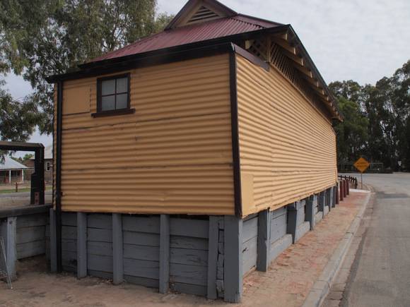 H1570 KOONDROOK TRAM COMPLEX LHA 2015 2.JPG