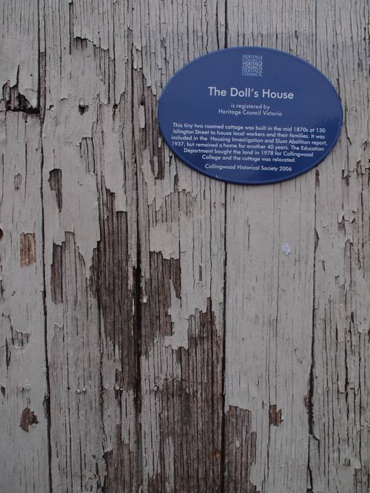 H0954 DOLLS HOUSE LHA 2015 3.JPG