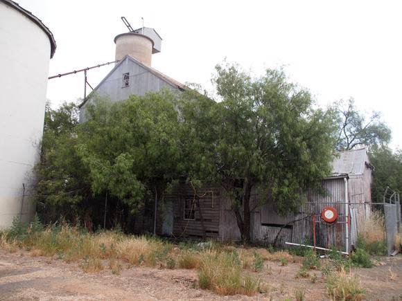 H1011 FORMER WIMMERA FLOUR MILL AND SILO COMPLEX LHA 2015 4.JPG