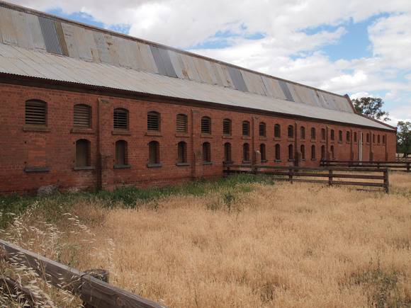 H0480 THE WOOLSHED LHA 2015 2.JPG