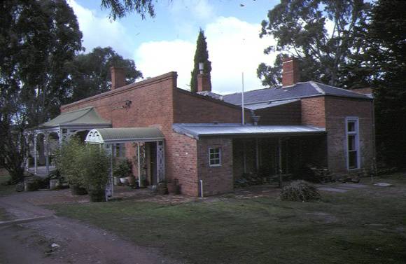 residence burnet road castlemaine rear view jul1981