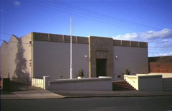 castlemaine art gallery & historic museum lyttleton street castlemaine front fascde nov1990