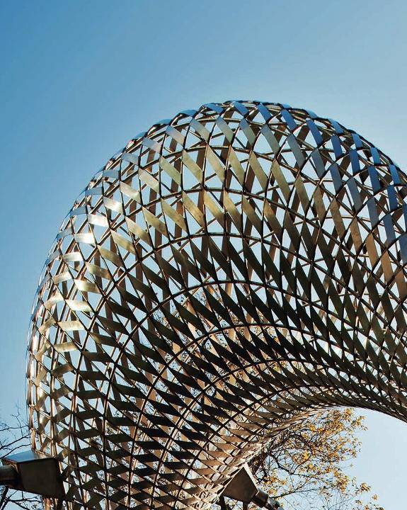 B7690 Orion - Detail of Reflective Blades. Courtesy of John Gollings.