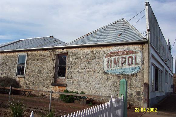 23336 Penshurst Motors 106 Bell St west 0817