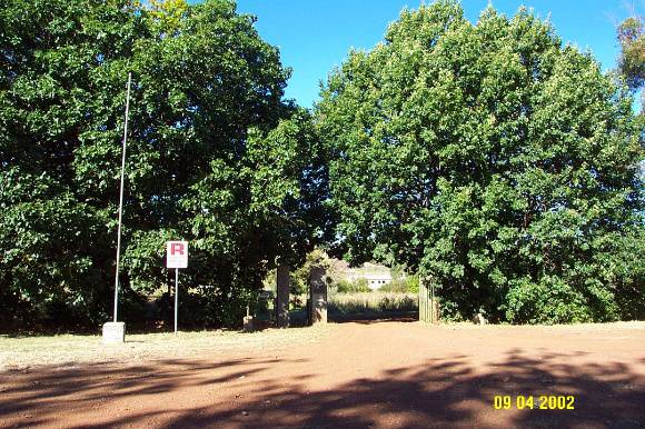 23303 Recreation Reserve Branxholme Memorial Gates 0728