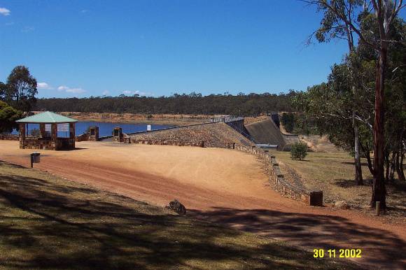 23255 Rocklands Reservoir dam wall 2082