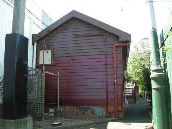 Platform 1 building  -  southwest elevation