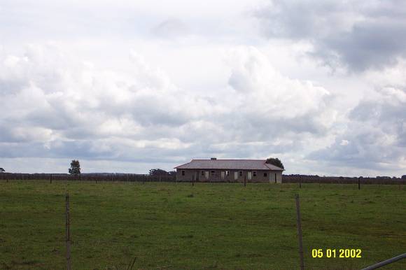 23422 Sleat Bank Yulecart men s quarters 1368