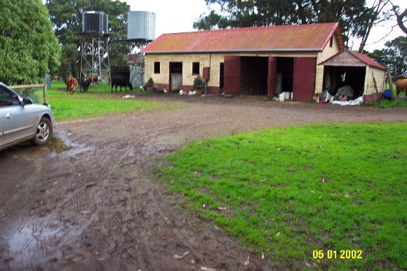23422 Sleat Bank Yulecart stables 1365