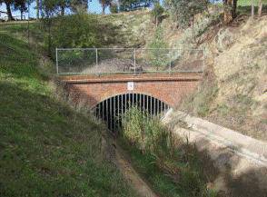 2011, brickwork to tunnel 4.gif
