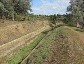 2011, decommissioned aqueduct, central section.gif