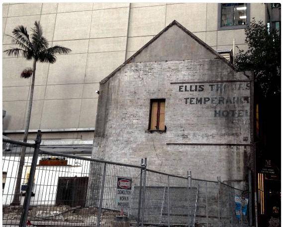 Painted Sign on 556 Lonsdale Street