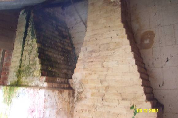 23162 Spring Vale Kitchen chimneys 0237
