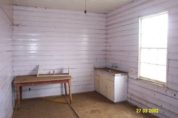 23205 Springwood Homestead Wannon stone cottage interior 2069