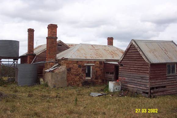 23205 Springwood Homestead Wannon stone cottage rear 2065