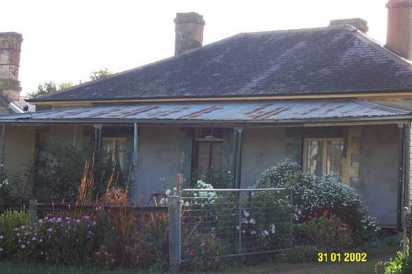 23294 St Andrew s Manse Branxholme 0475