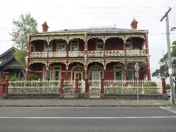 32 Eastern Beach Road