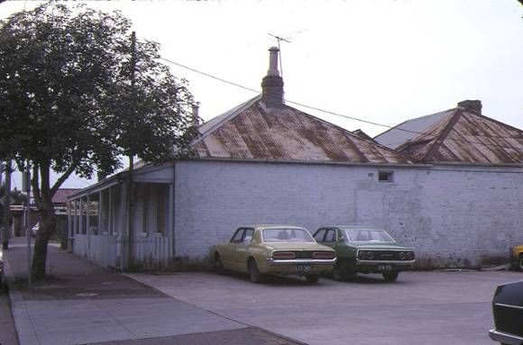 former harp inn packington street geelong west side view jul1984