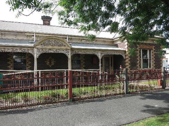 325-327 Ryrie Street