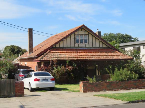 16 Ballater Street Essendon