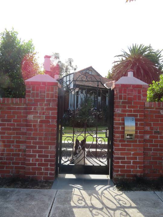 2 Aberdeen Crescent Essendon