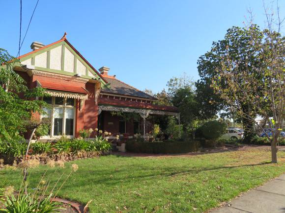 33 Brewster Street Essendon