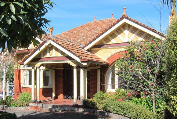 Canterbury Road, 140 WINGEET