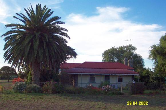 23365 Timber   Bluestone Cottage 112 Cobb St Penshurst 0858