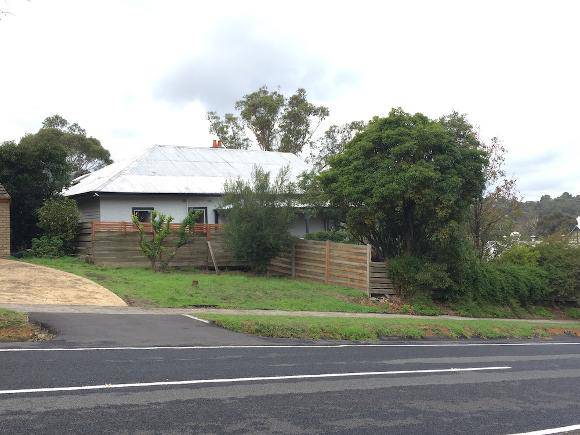 20 Clyde Street, Diamond Creek side view 2019.jpg