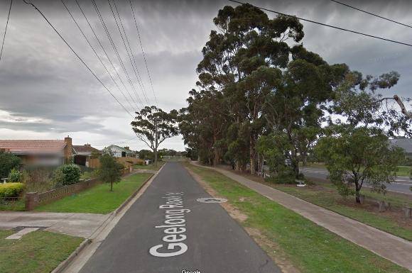 T12398 Street view North