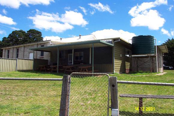 23234 Yulecart Memorial Hall pavilion 0305