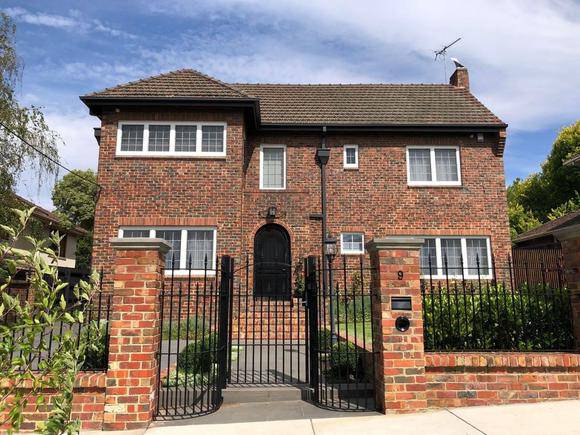 9 Henderson Avenue.jpeg